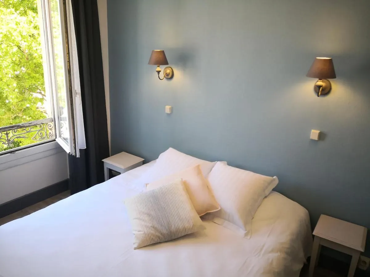 **  Grand Hotel De La Poste Salon-de-Provence France