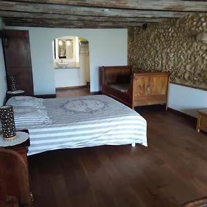 Gasthof A La Ferme Au Milieu Des Lavandes